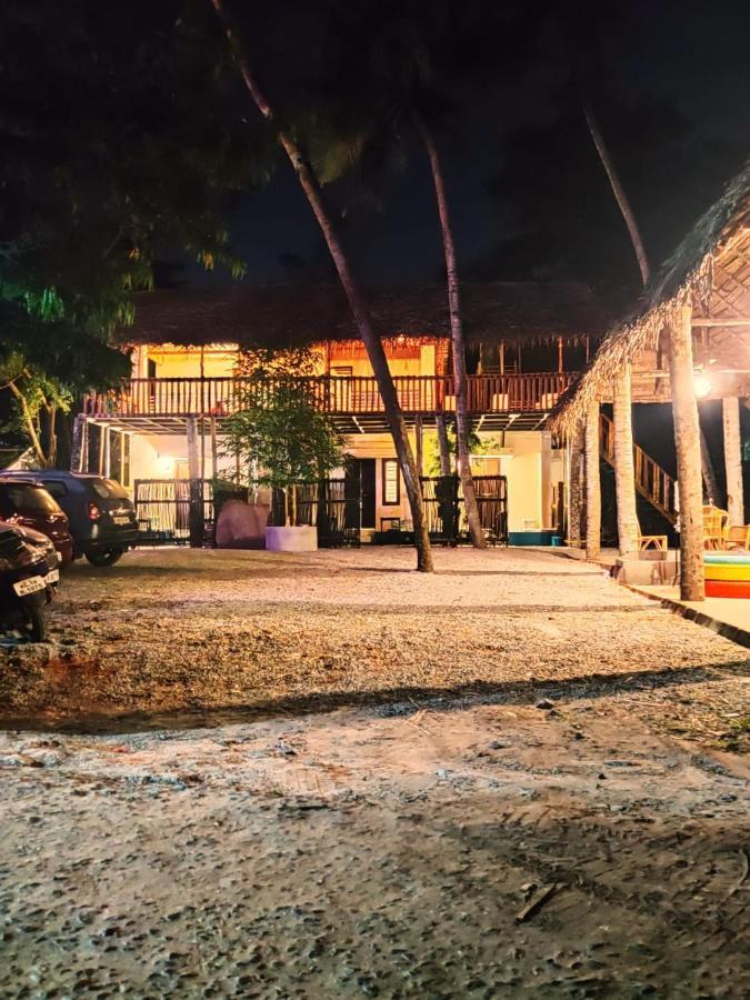Hostel Calaila Varkala Ngoại thất bức ảnh